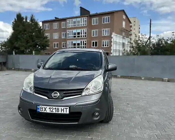 Серый Ниссан Ноут, объемом двигателя 1.46 л и пробегом 238 тыс. км за 5800 $, фото 1 на Automoto.ua