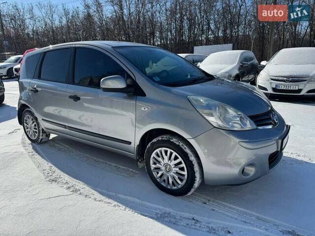 Сірий Ніссан Ноут, об'ємом двигуна 1.4 л та пробігом 208 тис. км за 5950 $, фото 1 на Automoto.ua