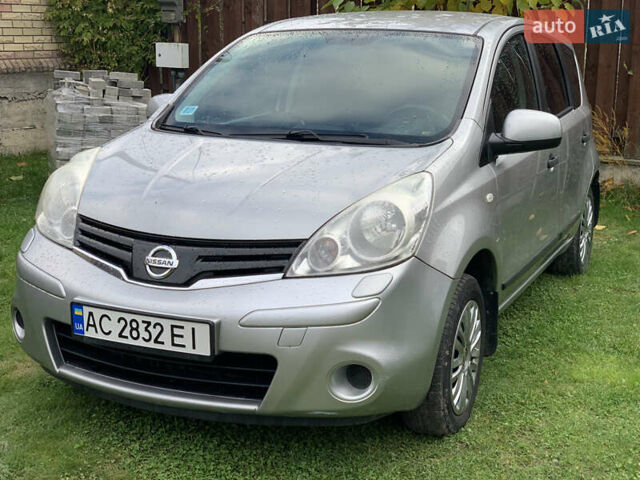 Сірий Ніссан Ноут, об'ємом двигуна 1.39 л та пробігом 208 тис. км за 4999 $, фото 1 на Automoto.ua