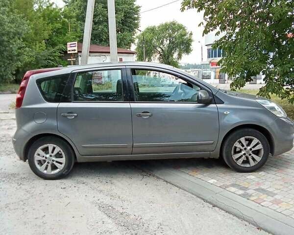 Сірий Ніссан Ноут, об'ємом двигуна 1.4 л та пробігом 35 тис. км за 7900 $, фото 1 на Automoto.ua