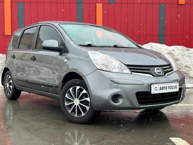 Серый Ниссан Ноут, объемом двигателя 1.4 л и пробегом 204 тыс. км за 5490 $, фото 1 на Automoto.ua