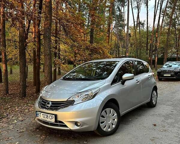 Сірий Ніссан Ноут, об'ємом двигуна 1.6 л та пробігом 92 тис. км за 7250 $, фото 1 на Automoto.ua