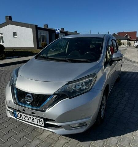 Серый Ниссан Ноут, объемом двигателя 1.2 л и пробегом 93 тыс. км за 10500 $, фото 1 на Automoto.ua