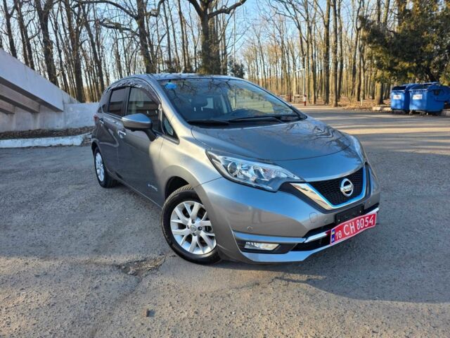 Сірий Ніссан Ноут, об'ємом двигуна 1.2 л та пробігом 81 тис. км за 12500 $, фото 1 на Automoto.ua