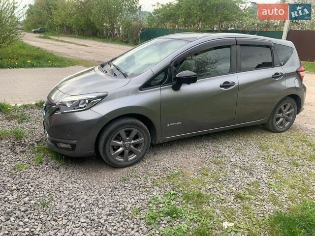 Сірий Ніссан Ноут, об'ємом двигуна 1.2 л та пробігом 68 тис. км за 13299 $, фото 1 на Automoto.ua