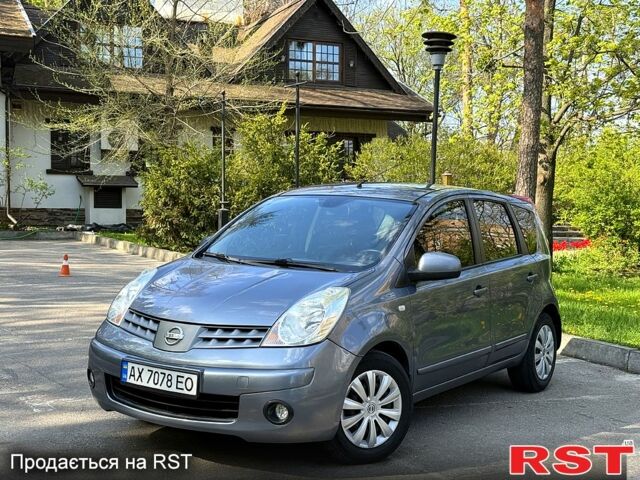 Сірий Ніссан Ноут, об'ємом двигуна 1.6 л та пробігом 197 тис. км за 5450 $, фото 1 на Automoto.ua