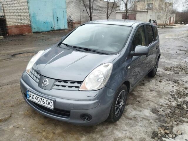 Сірий Ніссан Ноут, об'ємом двигуна 1.4 л та пробігом 215 тис. км за 4700 $, фото 1 на Automoto.ua