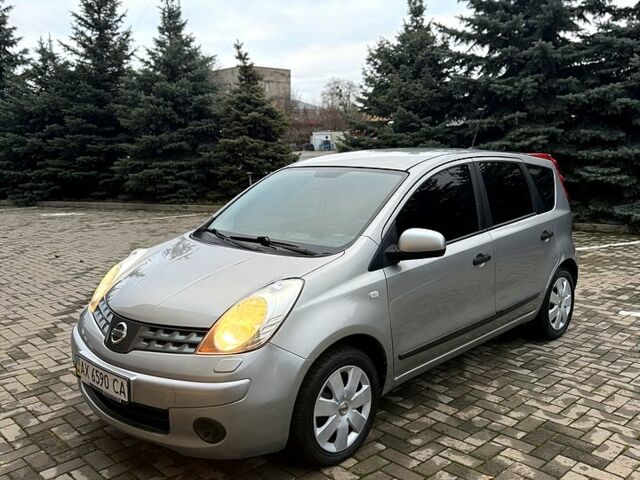 Сірий Ніссан Ноут, об'ємом двигуна 1.4 л та пробігом 146 тис. км за 4800 $, фото 1 на Automoto.ua