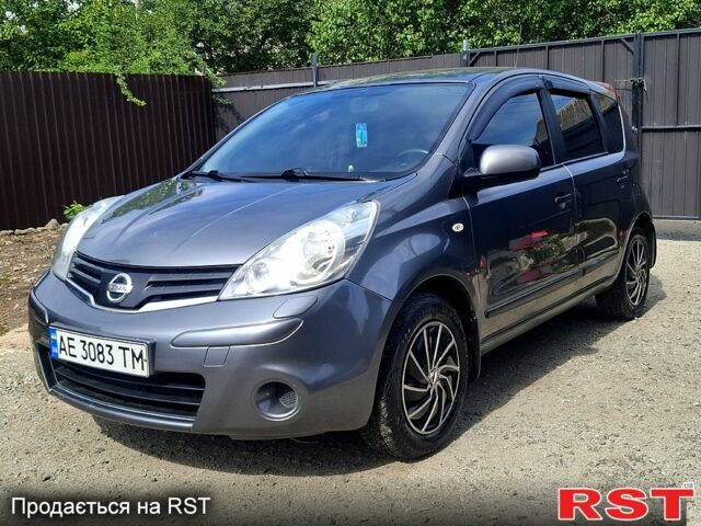 Сірий Ніссан Ноут, об'ємом двигуна 1.4 л та пробігом 27000 тис. км за 6000 $, фото 1 на Automoto.ua