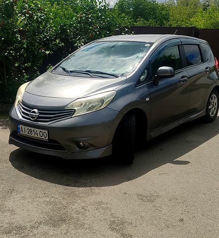 Сірий Ніссан Ноут, об'ємом двигуна 1.2 л та пробігом 0 тис. км за 7500 $, фото 1 на Automoto.ua