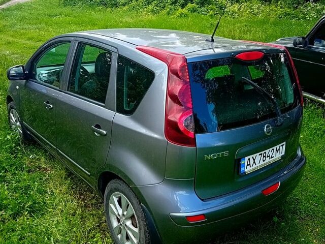 Сірий Ніссан Ноут, об'ємом двигуна 1.4 л та пробігом 190 тис. км за 6000 $, фото 1 на Automoto.ua