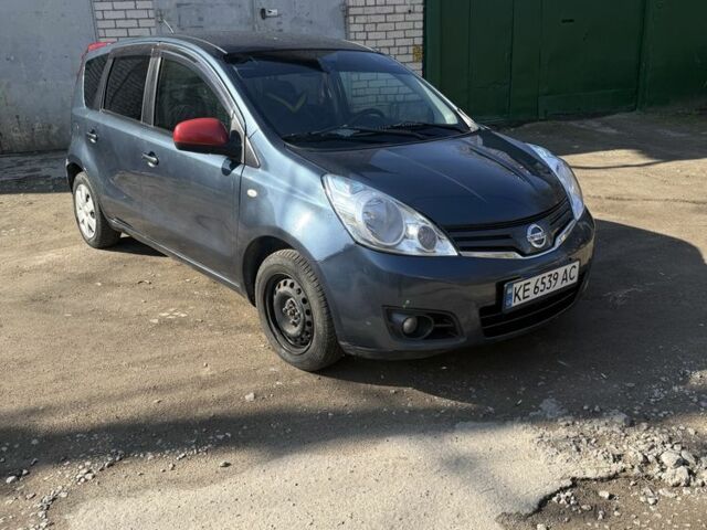 Сірий Ніссан Ноут, об'ємом двигуна 1.5 л та пробігом 184 тис. км за 5300 $, фото 1 на Automoto.ua