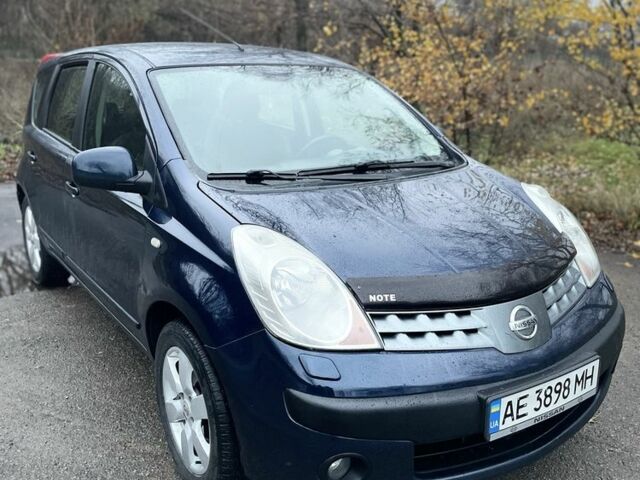 Синий Ниссан Ноут, объемом двигателя 1.6 л и пробегом 220 тыс. км за 6300 $, фото 1 на Automoto.ua