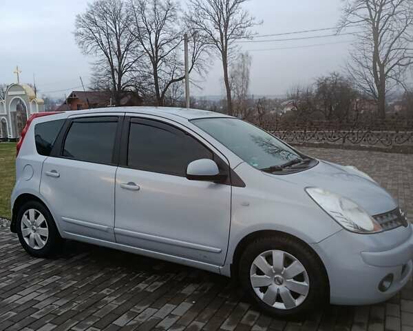 Синій Ніссан Ноут, об'ємом двигуна 1.6 л та пробігом 232 тис. км за 5000 $, фото 1 на Automoto.ua