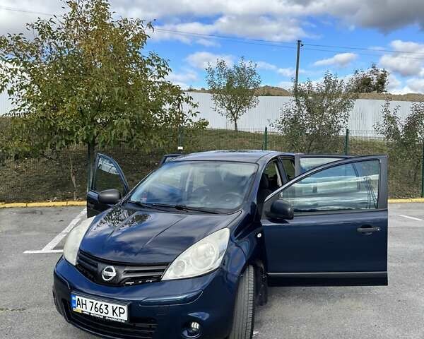 Синий Ниссан Ноут, объемом двигателя 1.5 л и пробегом 228 тыс. км за 5800 $, фото 1 на Automoto.ua