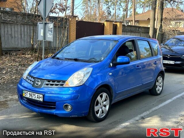 Синий Ниссан Ноут, объемом двигателя 1.6 л и пробегом 200 тыс. км за 2950 $, фото 1 на Automoto.ua