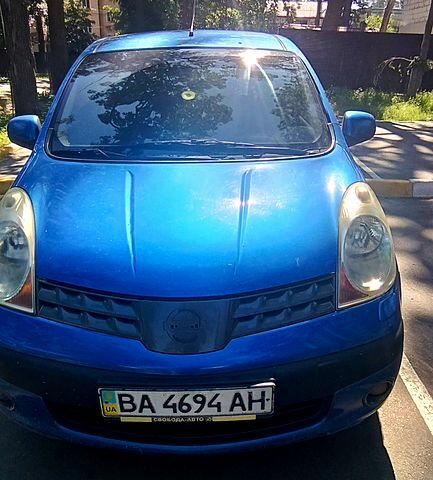 Синий Ниссан Ноут, объемом двигателя 1.6 л и пробегом 212 тыс. км за 2300 $, фото 1 на Automoto.ua