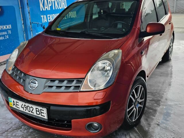 Помаранчевий Ніссан Ноут, об'ємом двигуна 1.6 л та пробігом 169 тис. км за 6800 $, фото 1 на Automoto.ua