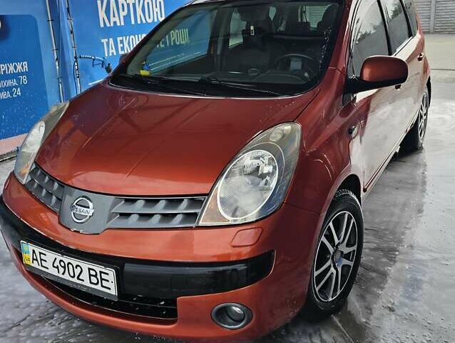 Помаранчевий Ніссан Ноут, об'ємом двигуна 1.6 л та пробігом 169 тис. км за 6800 $, фото 1 на Automoto.ua