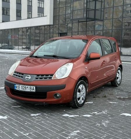 Помаранчевий Ніссан Ноут, об'ємом двигуна 1.4 л та пробігом 250 тис. км за 3599 $, фото 1 на Automoto.ua