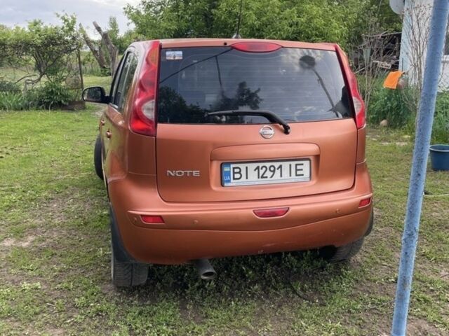 Помаранчевий Ніссан Ноут, об'ємом двигуна 1.6 л та пробігом 162 тис. км за 4800 $, фото 1 на Automoto.ua