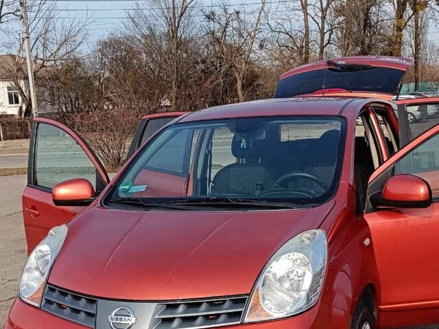 Оранжевый Ниссан Ноут, объемом двигателя 1.6 л и пробегом 228 тыс. км за 6250 $, фото 1 на Automoto.ua