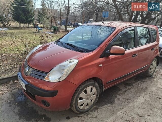 Оранжевый Ниссан Ноут, объемом двигателя 1.6 л и пробегом 470 тыс. км за 4999 $, фото 1 на Automoto.ua