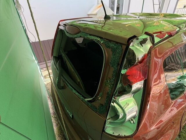 Помаранчевий Ніссан Ноут, об'ємом двигуна 1.4 л та пробігом 150 тис. км за 4000 $, фото 1 на Automoto.ua