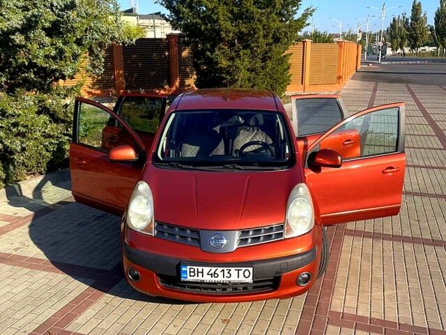 Оранжевый Ниссан Ноут, объемом двигателя 1.4 л и пробегом 257 тыс. км за 5000 $, фото 1 на Automoto.ua