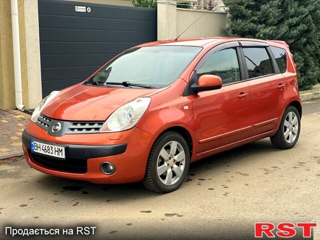 Помаранчевий Ніссан Ноут, об'ємом двигуна 1.6 л та пробігом 18400 тис. км за 6500 $, фото 1 на Automoto.ua