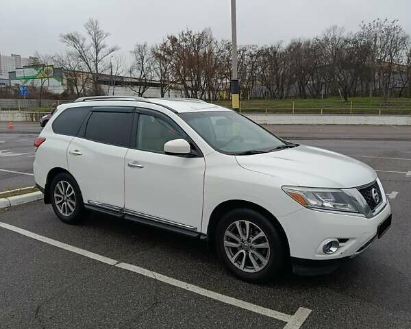 Білий Ніссан Патфайндер, об'ємом двигуна 3.5 л та пробігом 248 тис. км за 13000 $, фото 1 на Automoto.ua