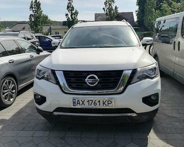 Білий Ніссан Патфайндер, об'ємом двигуна 3.5 л та пробігом 123 тис. км за 16000 $, фото 1 на Automoto.ua