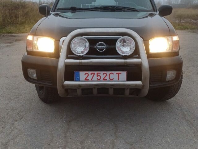 Черный Ниссан Патфайндер, объемом двигателя 3.5 л и пробегом 286 тыс. км за 4637 $, фото 1 на Automoto.ua