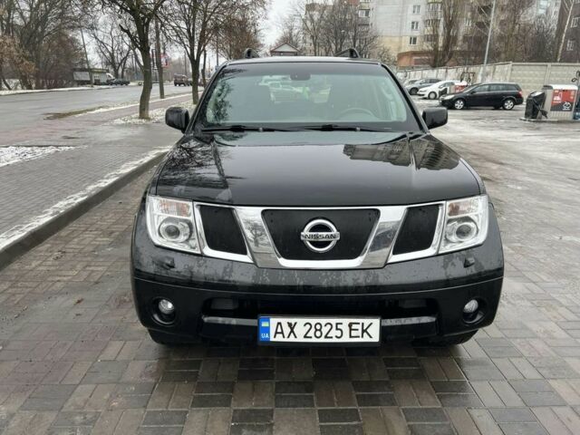 Черный Ниссан Патфайндер, объемом двигателя 2.5 л и пробегом 200 тыс. км за 11500 $, фото 1 на Automoto.ua