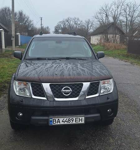 Черный Ниссан Патфайндер, объемом двигателя 2.49 л и пробегом 348 тыс. км за 8300 $, фото 1 на Automoto.ua