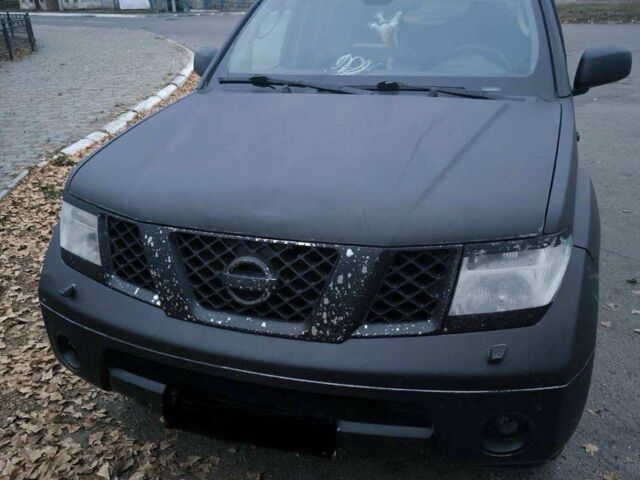 Черный Ниссан Патфайндер, объемом двигателя 2.5 л и пробегом 300 тыс. км за 4400 $, фото 1 на Automoto.ua