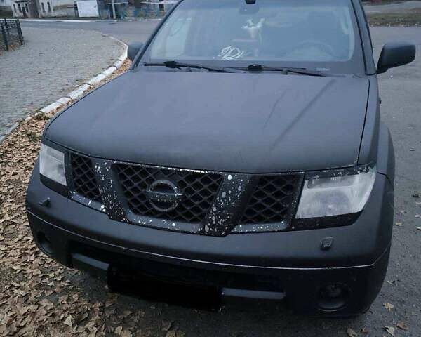 Черный Ниссан Патфайндер, объемом двигателя 2.5 л и пробегом 300 тыс. км за 3800 $, фото 1 на Automoto.ua