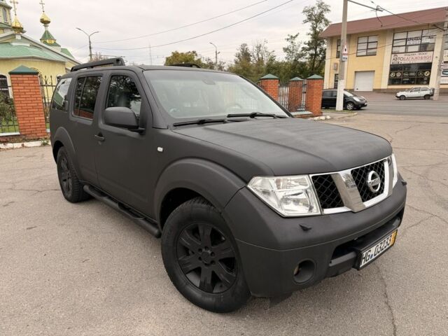 Ніссан Патфайндер 2007 у Дніпро (Дніпропетровську) на Automoto.ua Чорний Ніссан Патфайндер, об'ємом двигуна 2.5 л та пробігом 260 тис. км за 4700 $, фото 1 на Automoto.ua