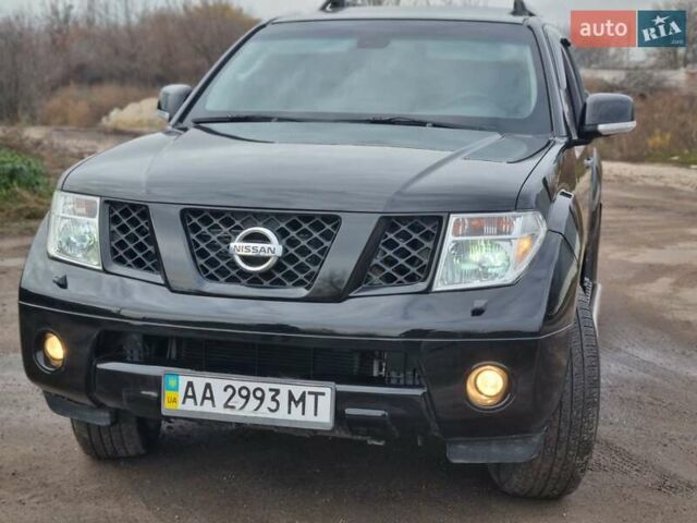 Черный Ниссан Патфайндер, объемом двигателя 2.5 л и пробегом 188 тыс. км за 10400 $, фото 1 на Automoto.ua