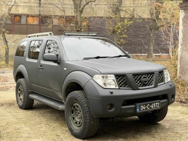 Чорний Ніссан Патфайндер, об'ємом двигуна 0 л та пробігом 170 тис. км за 4700 $, фото 1 на Automoto.ua