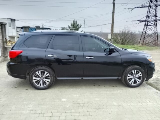 Черный Ниссан Патфайндер, объемом двигателя 3.5 л и пробегом 186 тыс. км за 14700 $, фото 1 на Automoto.ua