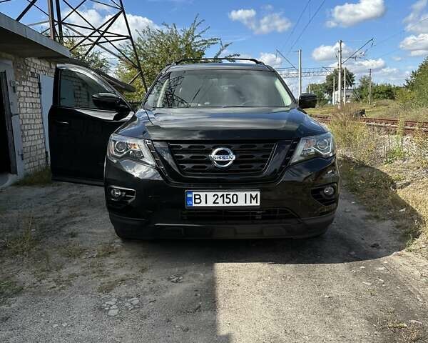 Черный Ниссан Патфайндер, объемом двигателя 3.5 л и пробегом 84 тыс. км за 21000 $, фото 1 на Automoto.ua