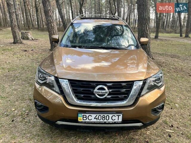 Коричневый Ниссан Патфайндер, объемом двигателя 3.5 л и пробегом 105 тыс. км за 17999 $, фото 1 на Automoto.ua