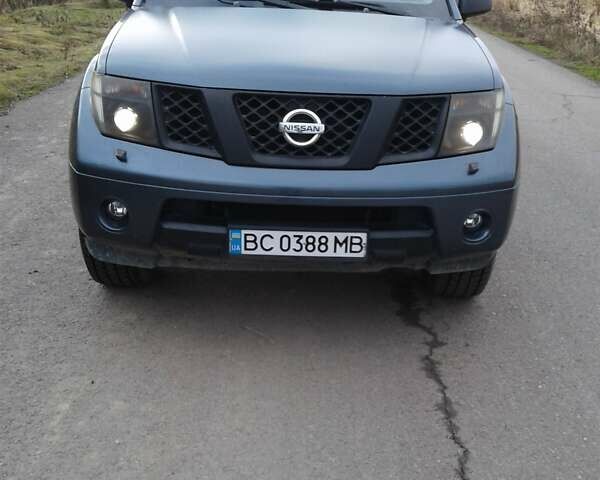 Сірий Ніссан Патфайндер, об'ємом двигуна 2.49 л та пробігом 174 тис. км за 10500 $, фото 1 на Automoto.ua