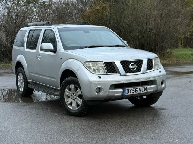 Ниссан Патфайндер 2007 в Харькове на Automoto.ua Серый Ниссан Патфайндер, объемом двигателя 2.5 л и пробегом 141 тыс. км за 5000 $, фото 1 на Automoto.ua