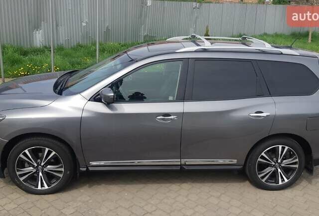 Сірий Ніссан Патфайндер, об'ємом двигуна 3.5 л та пробігом 91 тис. км за 20500 $, фото 1 на Automoto.ua