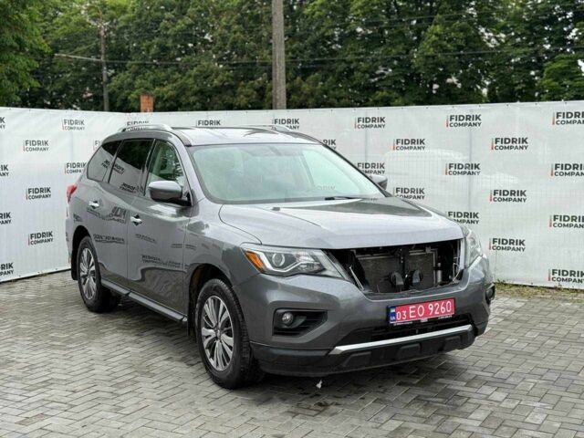 Серый Ниссан Патфайндер, объемом двигателя 3.5 л и пробегом 189 тыс. км за 11500 $, фото 1 на Automoto.ua