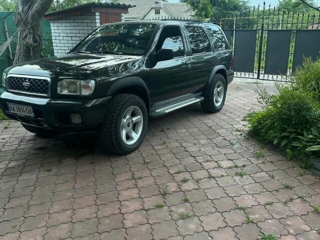 Зеленый Ниссан Патфайндер, объемом двигателя 3.3 л и пробегом 268 тыс. км за 3400 $, фото 1 на Automoto.ua