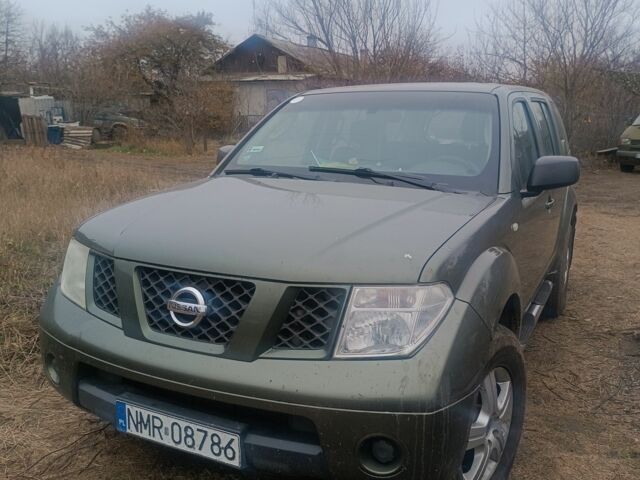 Зеленый Ниссан Патфайндер, объемом двигателя 0 л и пробегом 437 тыс. км за 4000 $, фото 1 на Automoto.ua