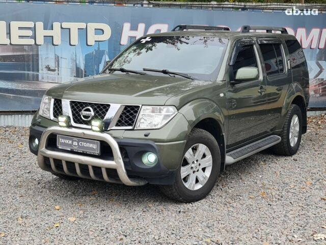 Зеленый Ниссан Патфайндер, объемом двигателя 0 л и пробегом 286 тыс. км за 8900 $, фото 1 на Automoto.ua